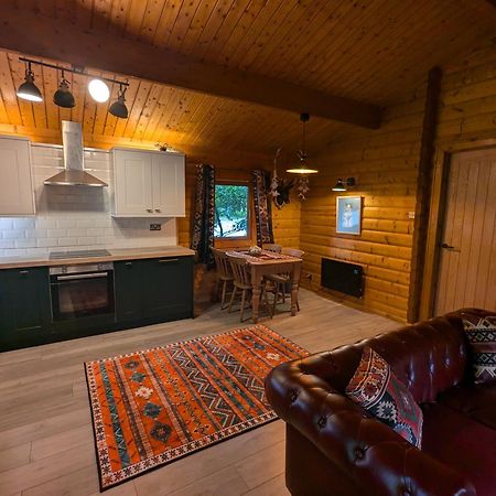 Pineshadow Lodge-Dog Friendly Kenwick Park Louth Louth  Exteriér fotografie
